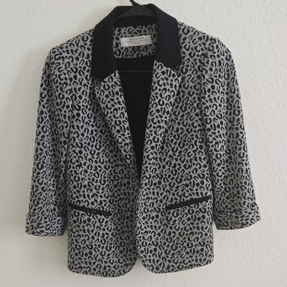 Tahari ASL Petite Leopard Print Blazer